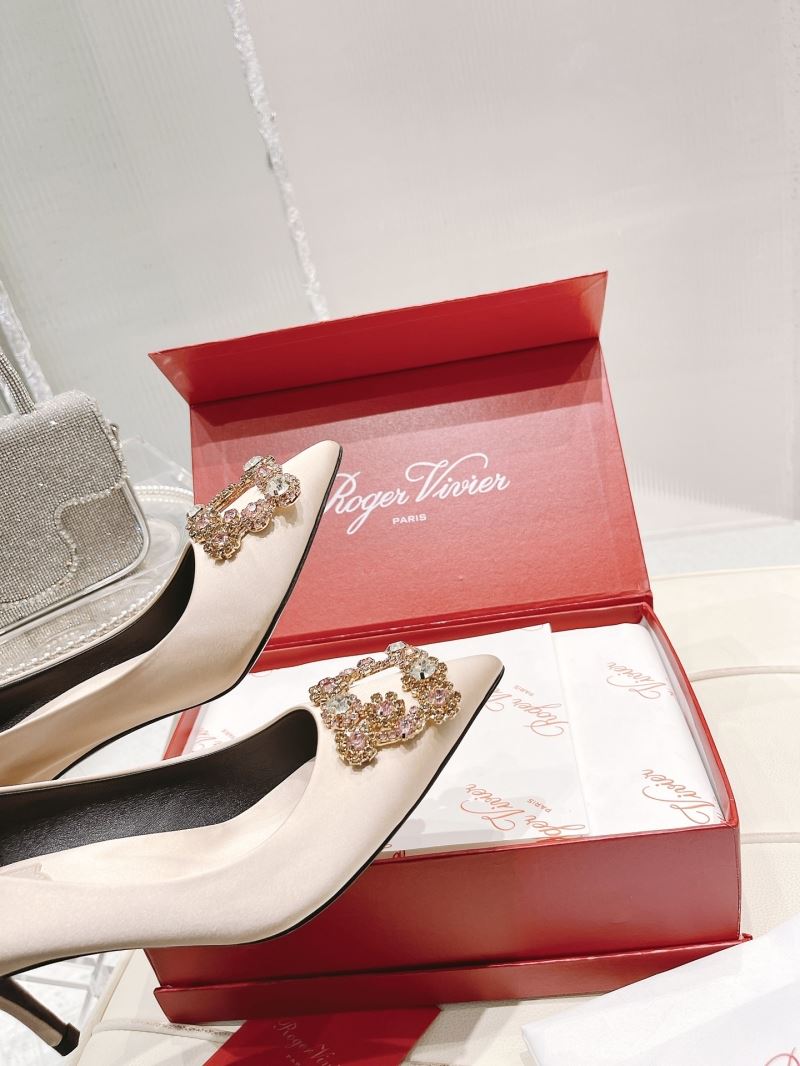 Roger Vivier flat shoes